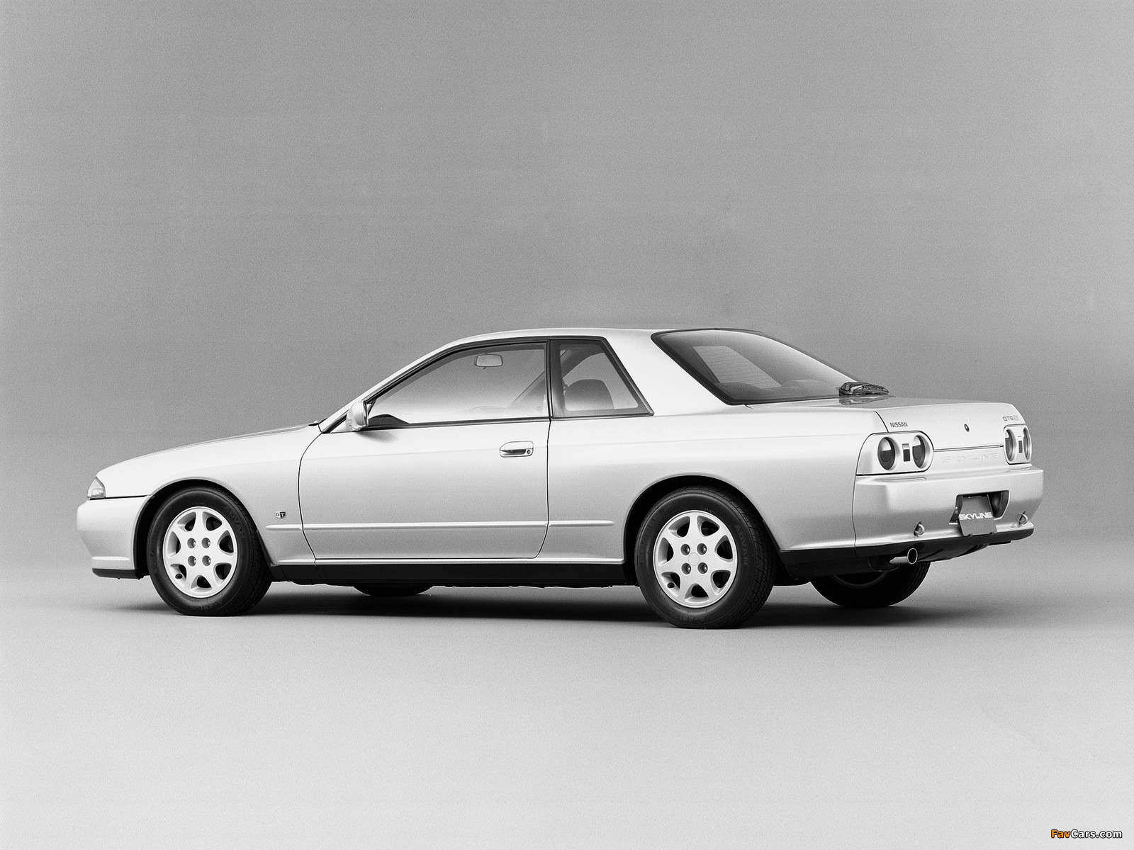 Nissan Skyline GTS-T Coupe (KRCR32) 1989–91 images (1600 x 1200)