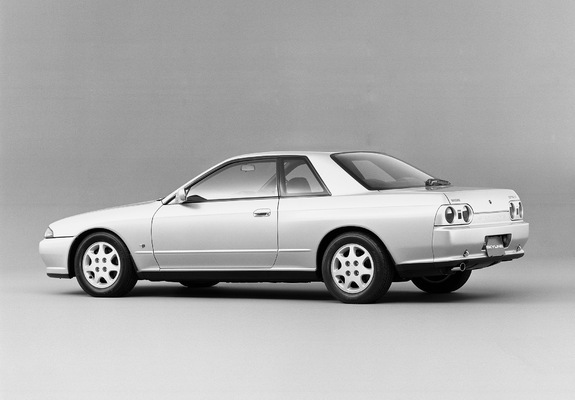 Nissan Skyline GTS-T Coupe (KRCR32) 1989–91 images