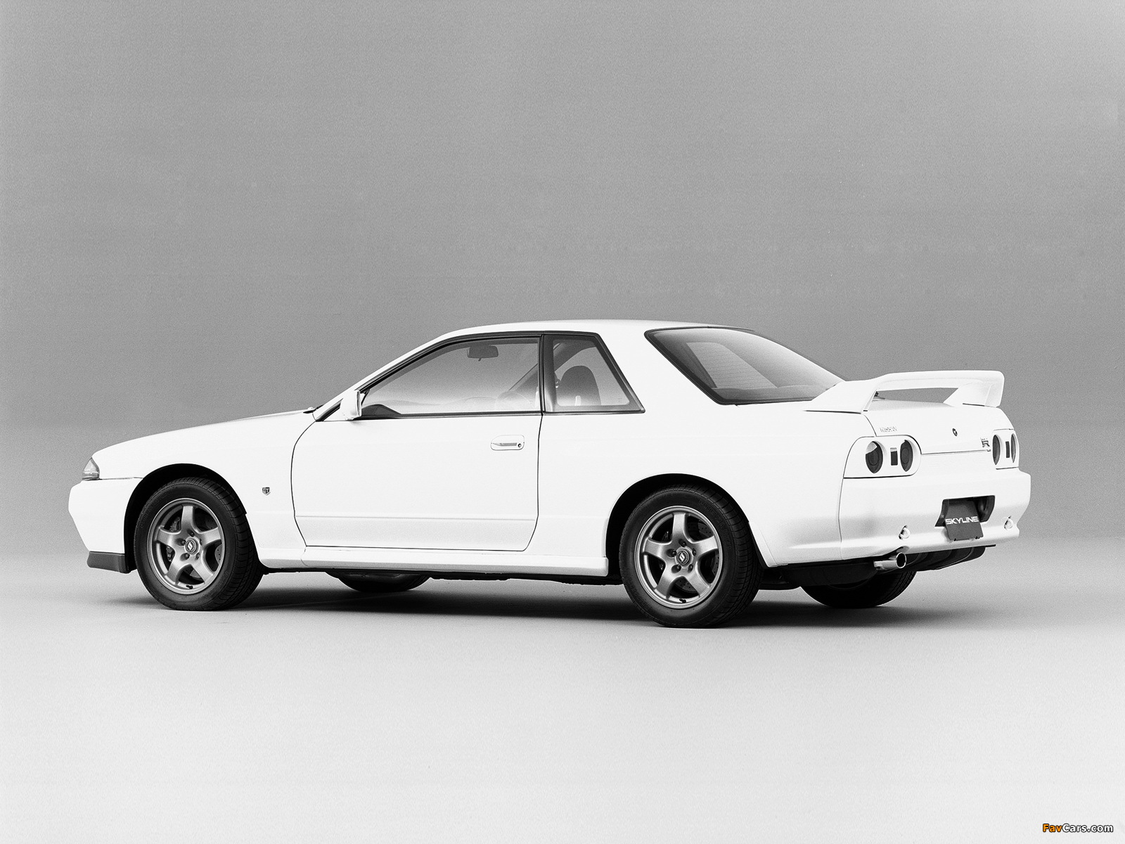 Nissan Skyline GT-R (BNR32) 1989–94 photos (1600 x 1200)