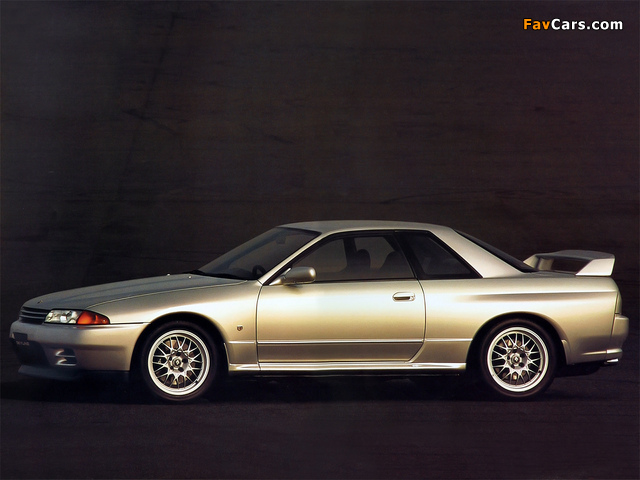 Nissan Skyline GT-R V-spec (BNR32) 1993–94 images (640 x 480)