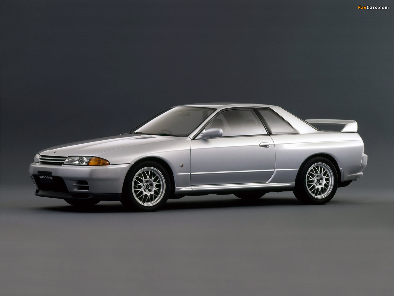 Nissan Skyline GT-R V-spec (BNR32) 1993–94 photos (1280 x 960)
