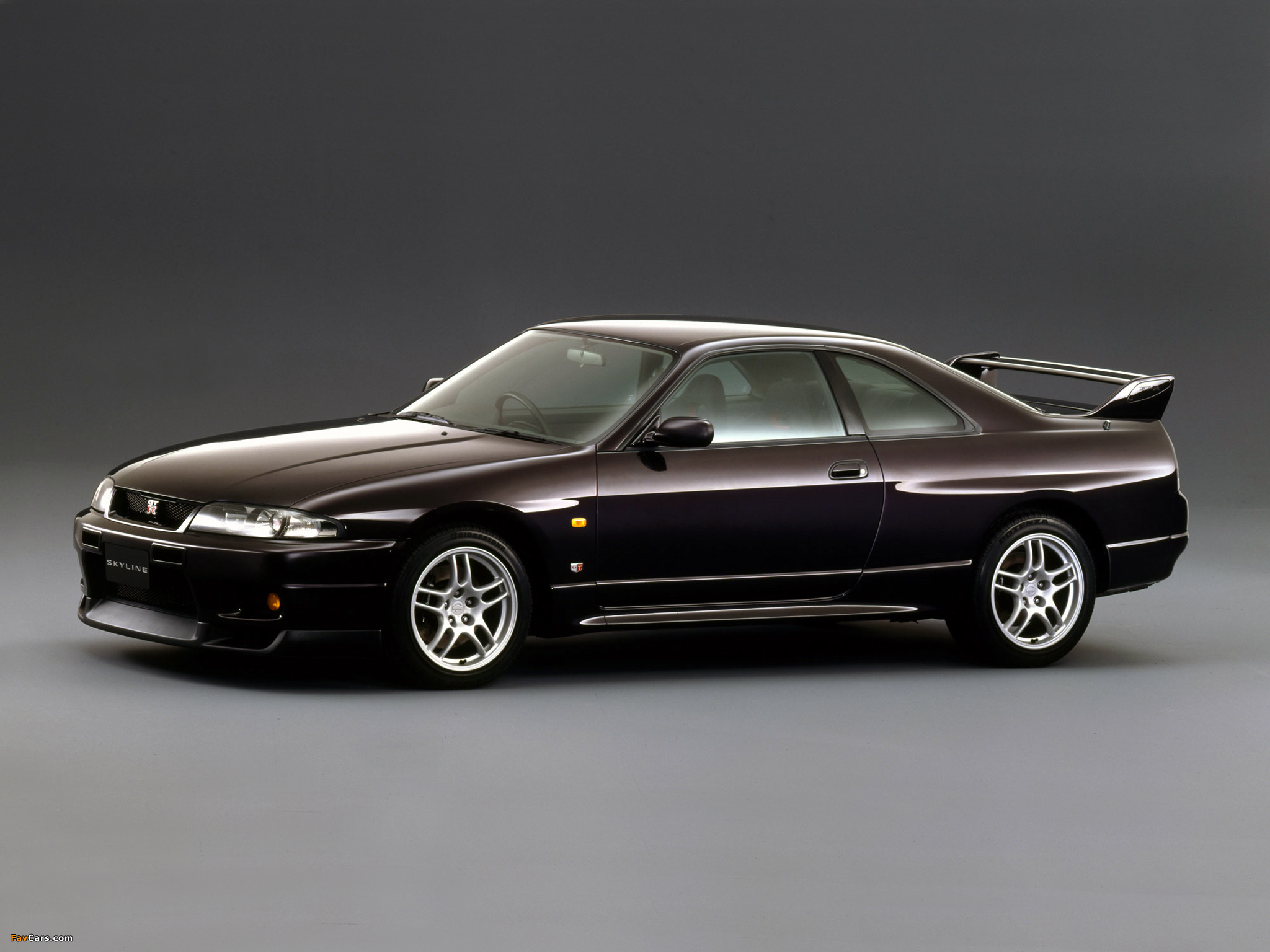 Nissan Skyline GT-R (BCNR33) 1995–98 images (2048 x 1536)
