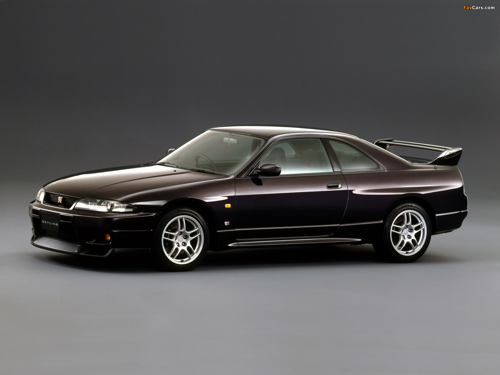 Nissan Skyline GT-R (BCNR33) 1995–98 images (1600 x 1200)