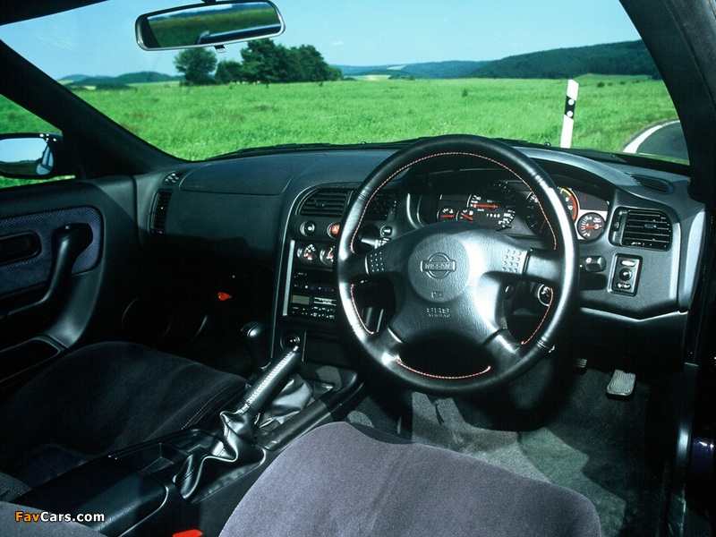 Nissan Skyline GT-R V-spec (BCNR33) 1995–98 photos (800 x 600)