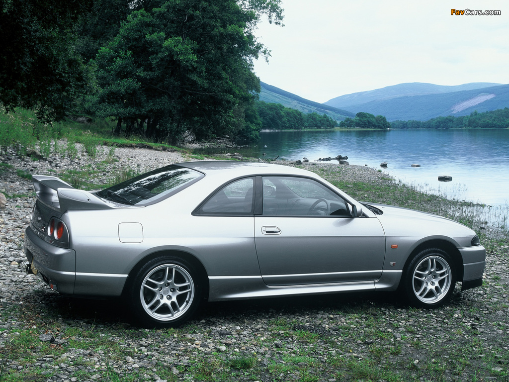 Nissan Skyline GT-R V-spec (BCNR33) 1995–98 photos (1024 x 768)