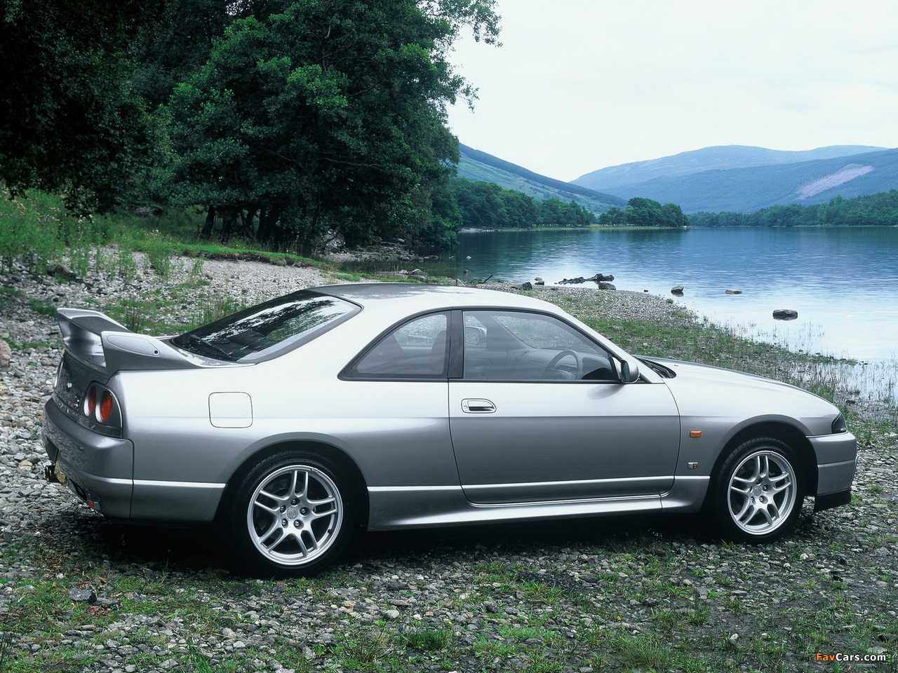 Nissan Skyline GT-R V-spec (BCNR33) 1995–98 photos (1280 x 960)