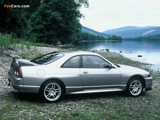 Nissan Skyline GT-R V-spec (BCNR33) 1995–98 photos (640 x 480)