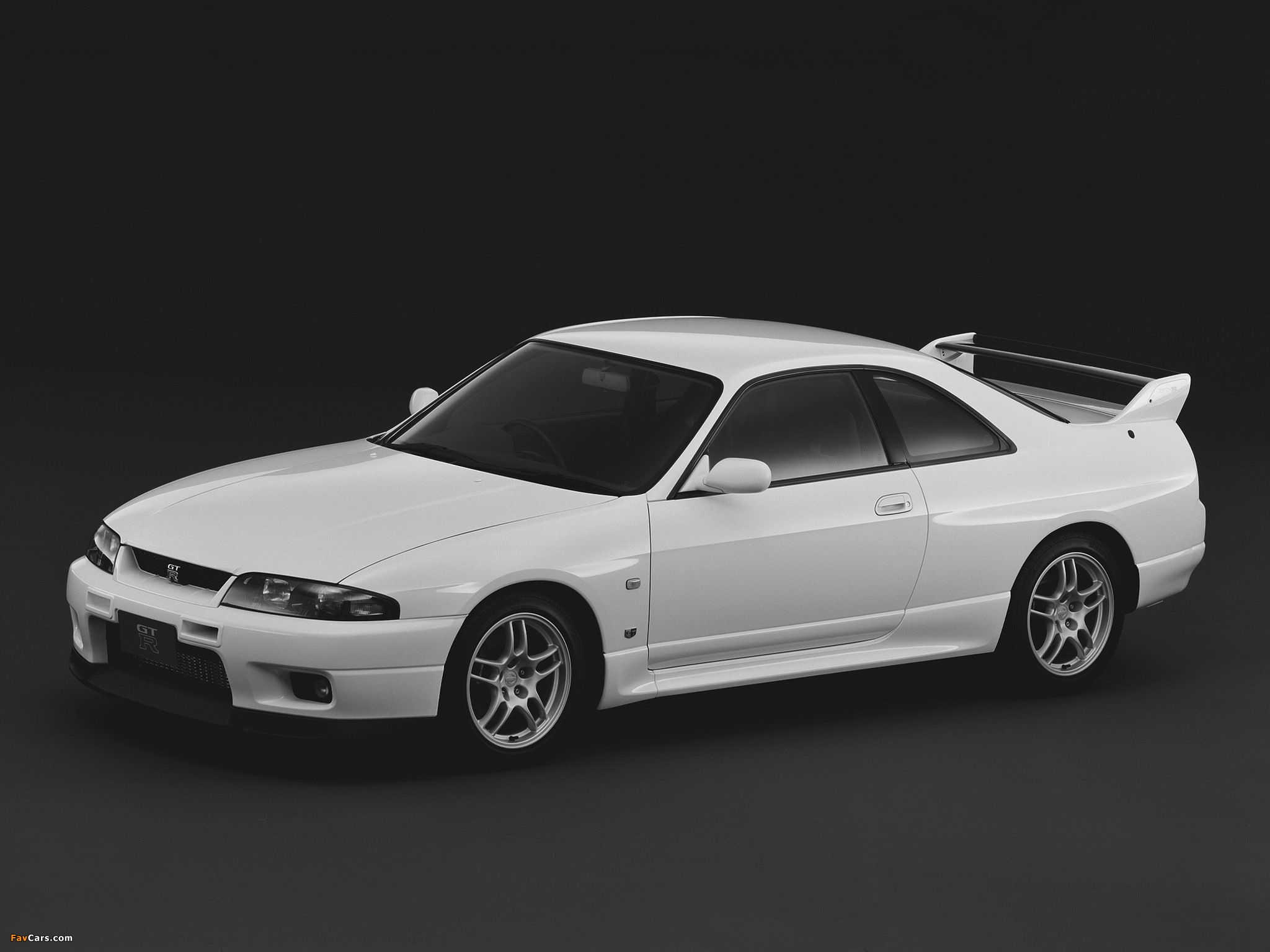 Nissan Skyline GT-R V-spec N1 (BCNR33) 1995–98 wallpapers (2048 x 1536)