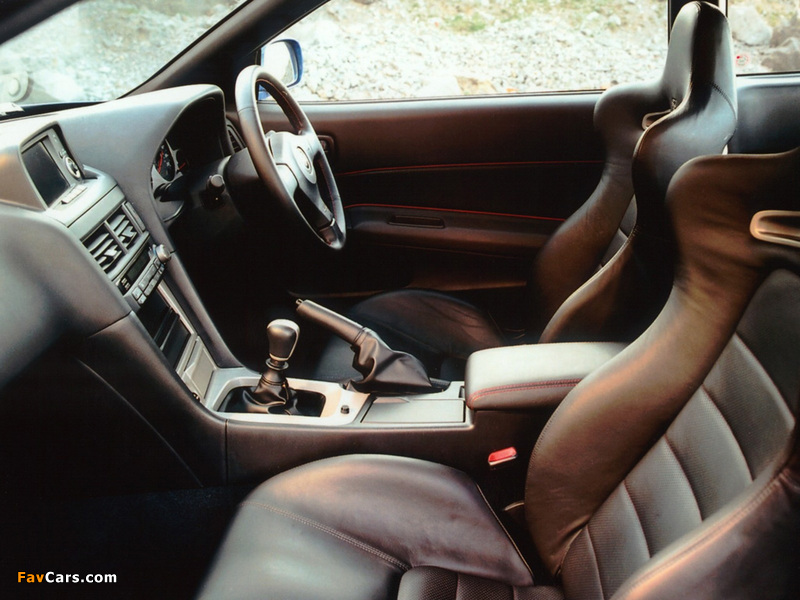 Nissan Skyline GT-R V-spec (BNR34) 1999–2002 images (800 x 600)