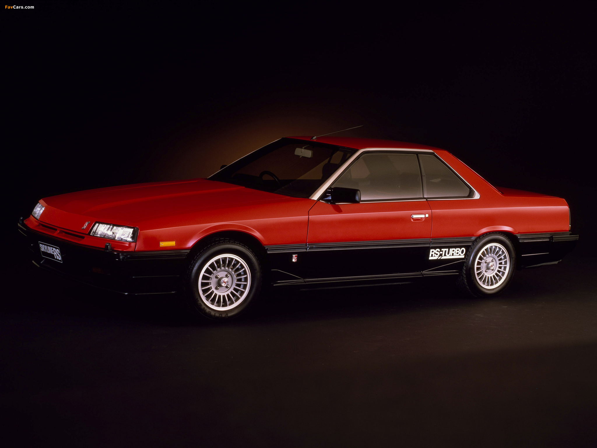 Photos of Nissan Skyline 2000 Turbo RS-X Coupe (KDR30XFT) 1983–85 (2048 x 1536)