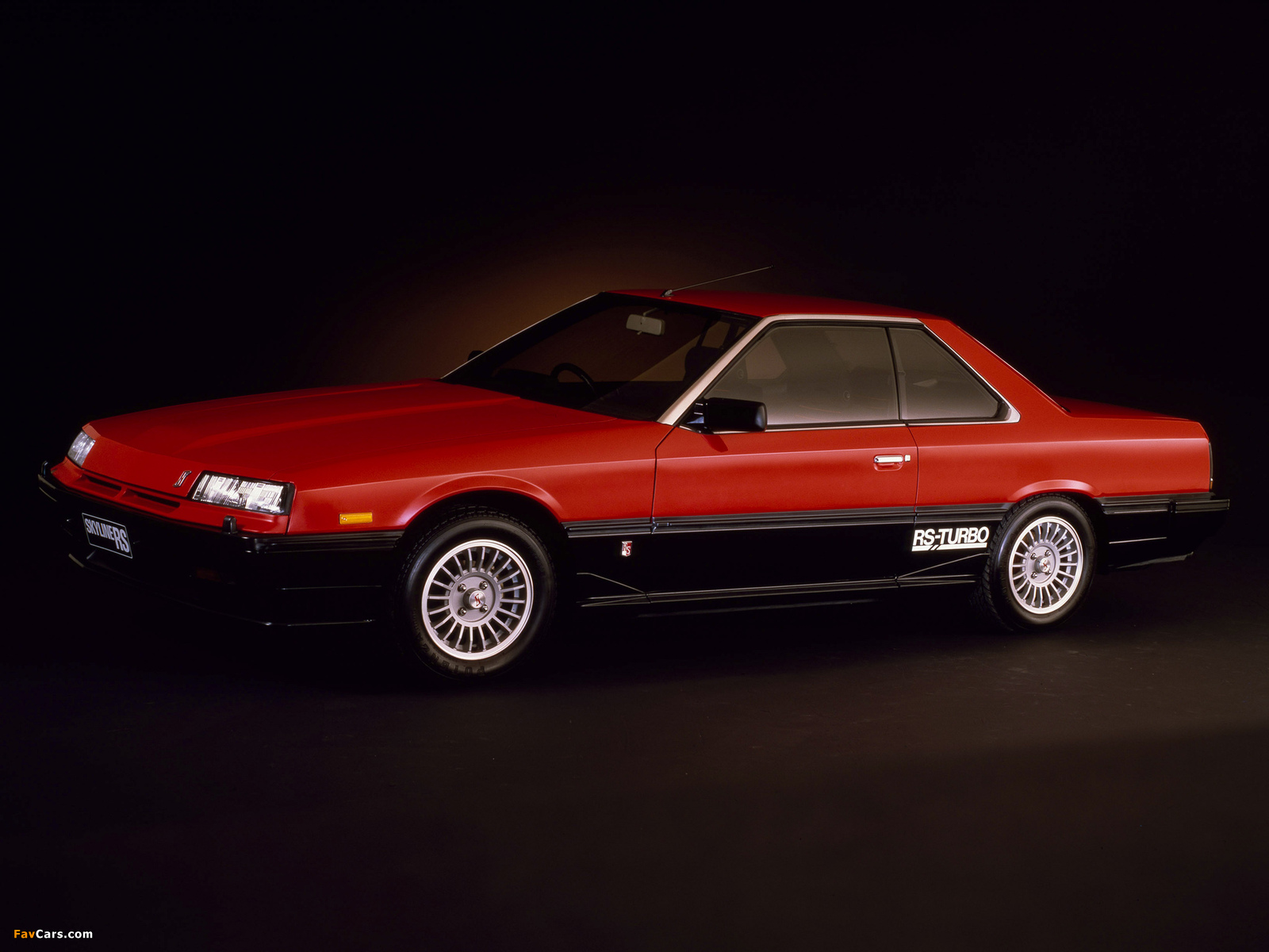 Photos of Nissan Skyline 2000 Turbo RS-X Coupe (KDR30XFT) 1983–85 (1600 x 1200)
