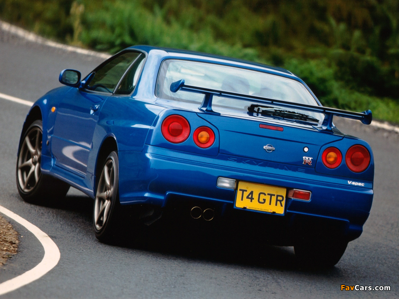 Photos of Nissan Skyline GT-R V-spec (BNR34) 1999–2002 (800 x 600)