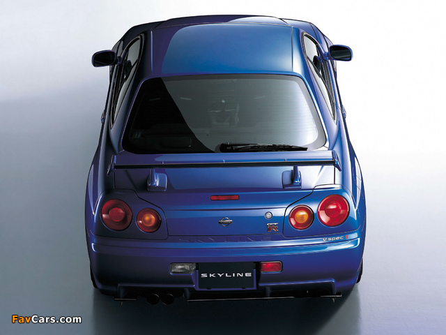 Photos of Nissan Skyline GT-R V-spec II (BNR34) 2000–02 (640 x 480)