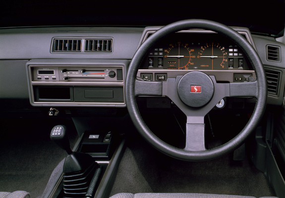 Pictures of Nissan Skyline 2000 Turbo RS Sedan (DR30JFT) 1983