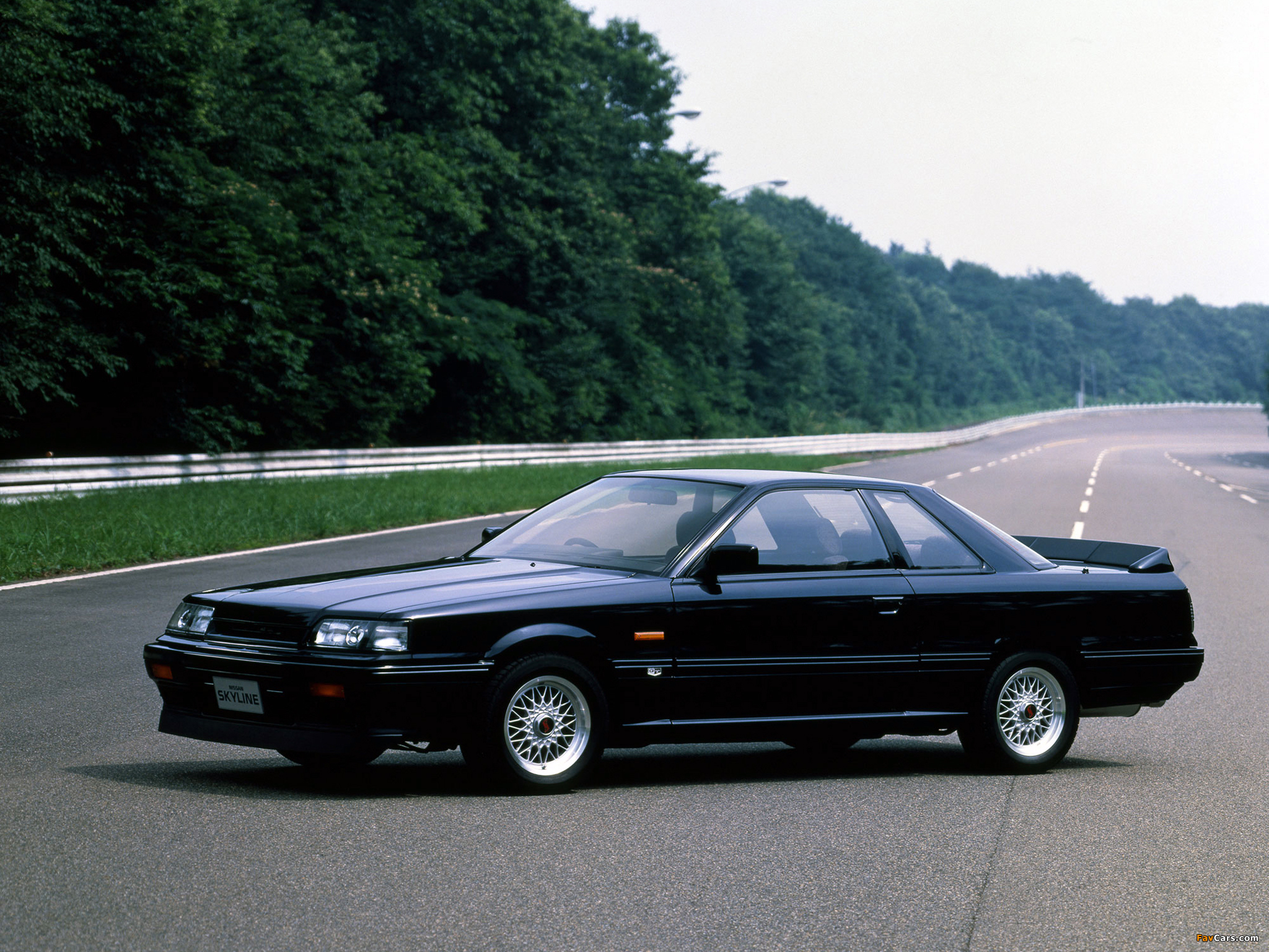 Pictures of Nissan Skyline GTS-R (KHR31) 1987–89 (2048 x 1536)