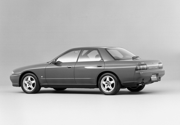 Pictures of Nissan Skyline GTS-T Sedan (RCR32) 1989–91