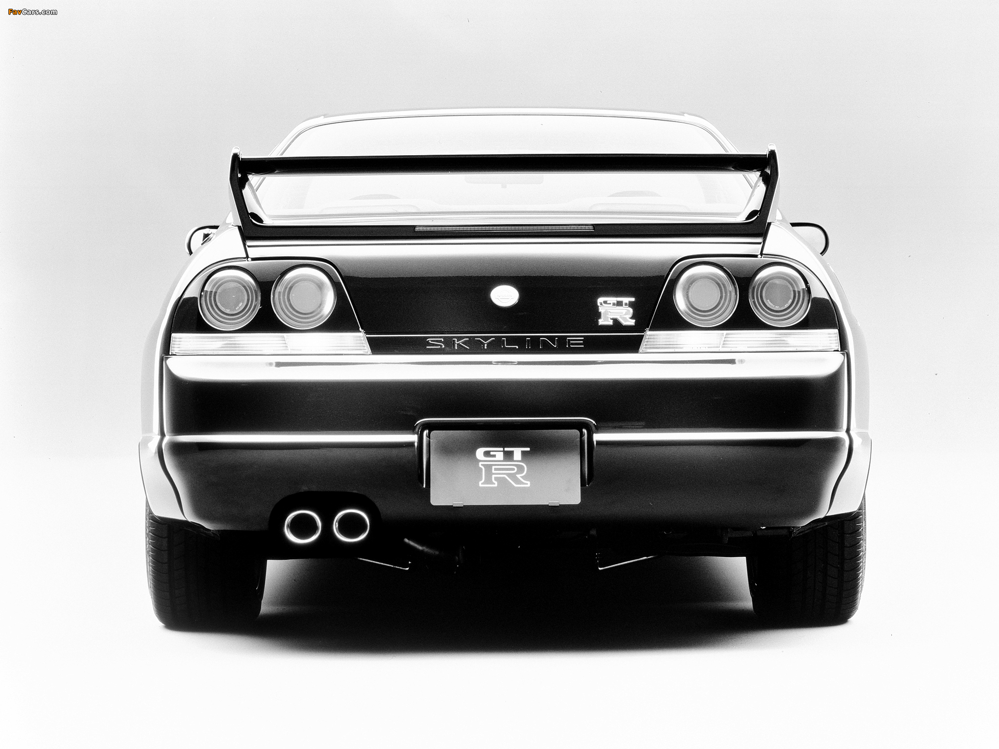 Pictures of Nissan Skyline GT-R (BCNR33) 1995–98 (2048 x 1536)