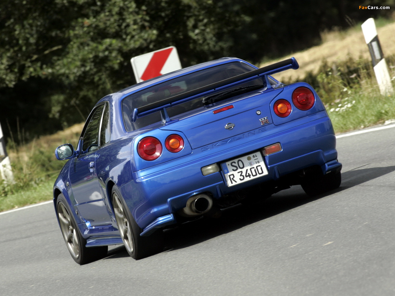 Pictures of Nissan Skyline GT-R (BNR34) 1999–2002 (1280 x 960)