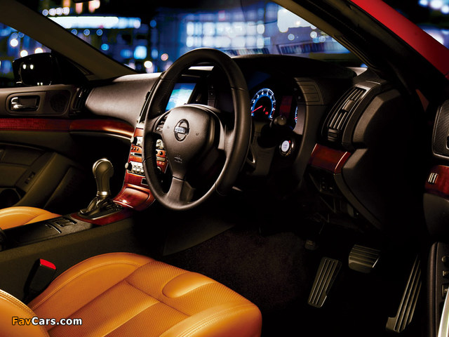 Pictures of Nissan Skyline Coupe Type S (CV36) 2007–10 (640 x 480)