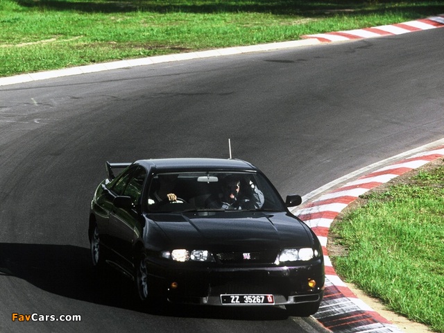 Nissan Skyline GT-R V-spec (BCNR33) 1995–98 wallpapers (640 x 480)