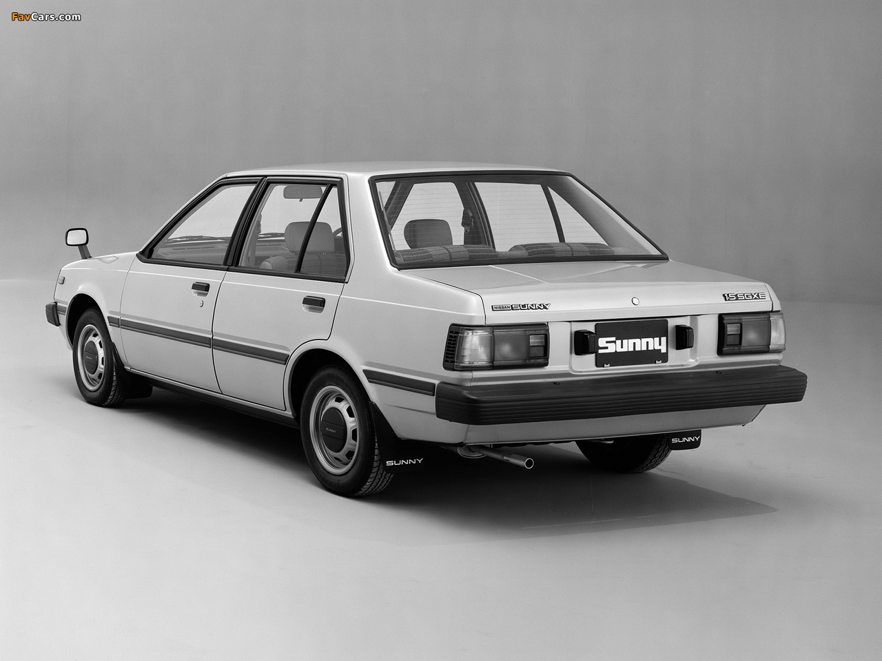 Images of Nissan Sunny Sedan (B11) 1981–85 (1280 x 960)