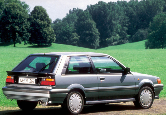 Nissan Sunny pictures
