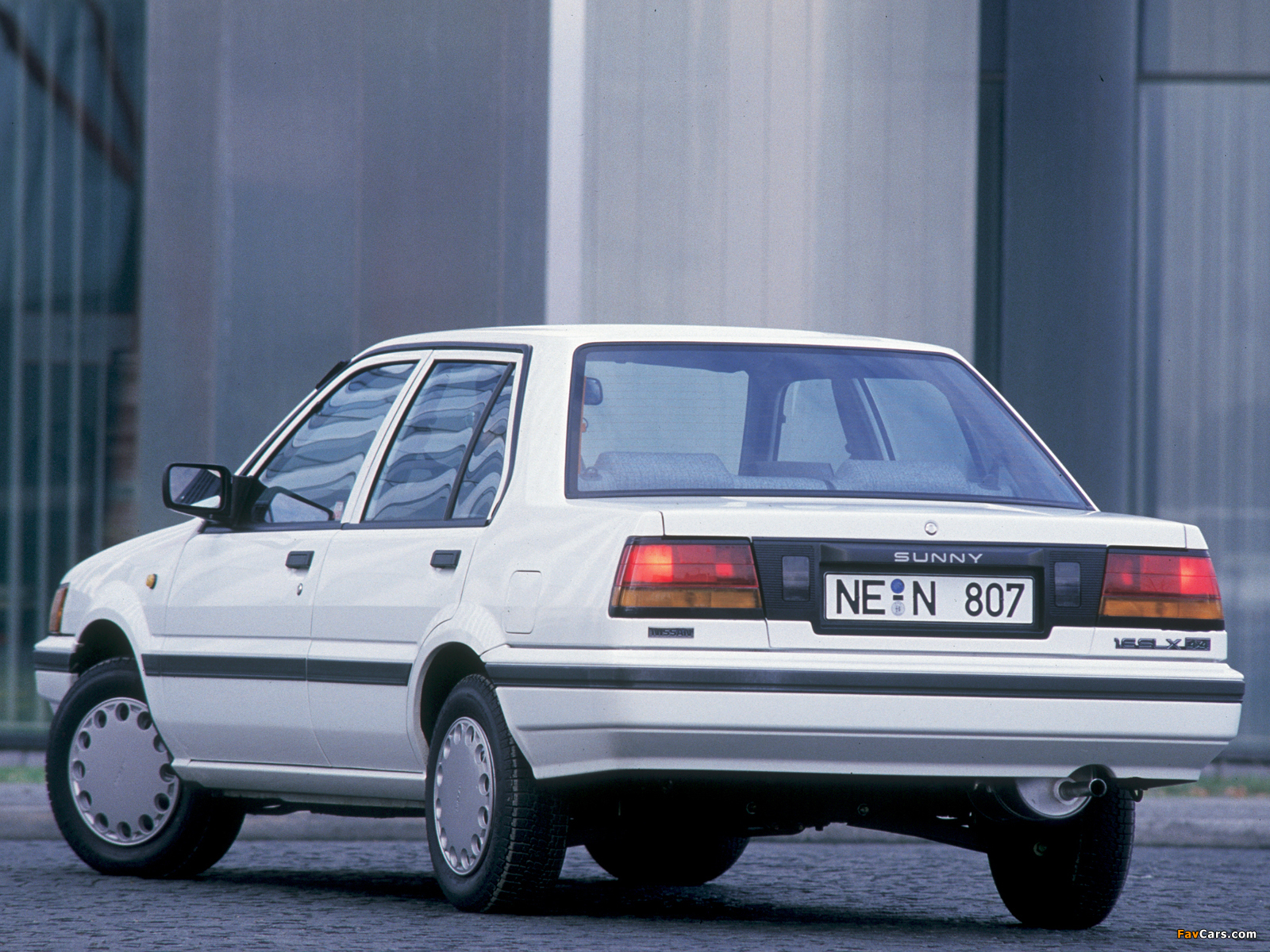 Nissan Sunny Sedan (N13) 1986–90 pictures (1600 x 1200)