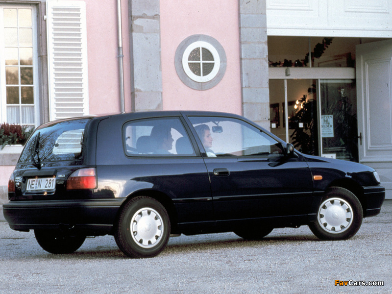 Nissan Sunny 3-door (N14) 1990–95 images (800 x 600)
