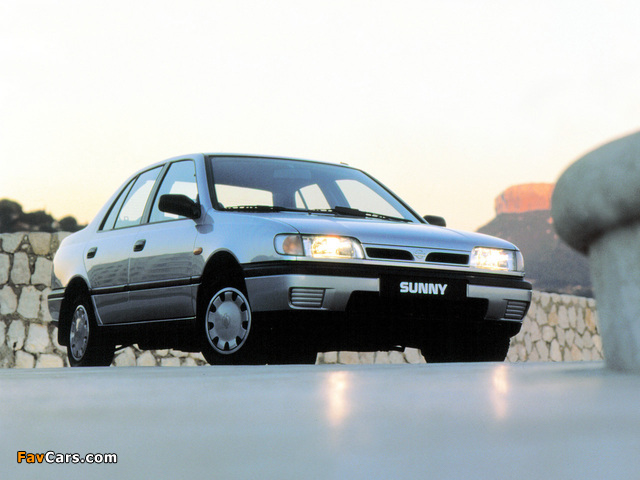 Nissan Sunny Sedan (N14) 1990–95 photos (640 x 480)