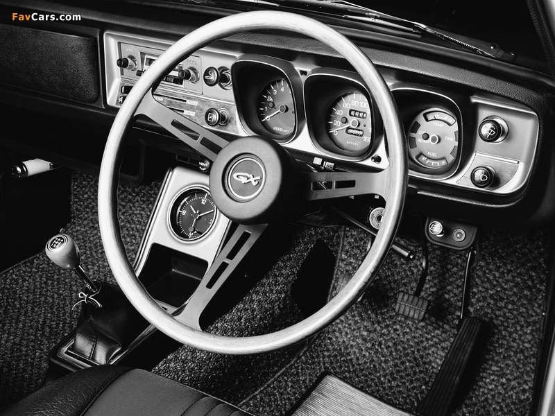 Photos of Datsun Sunny 2-door Sedan (B110) 1970–73 (800 x 600)