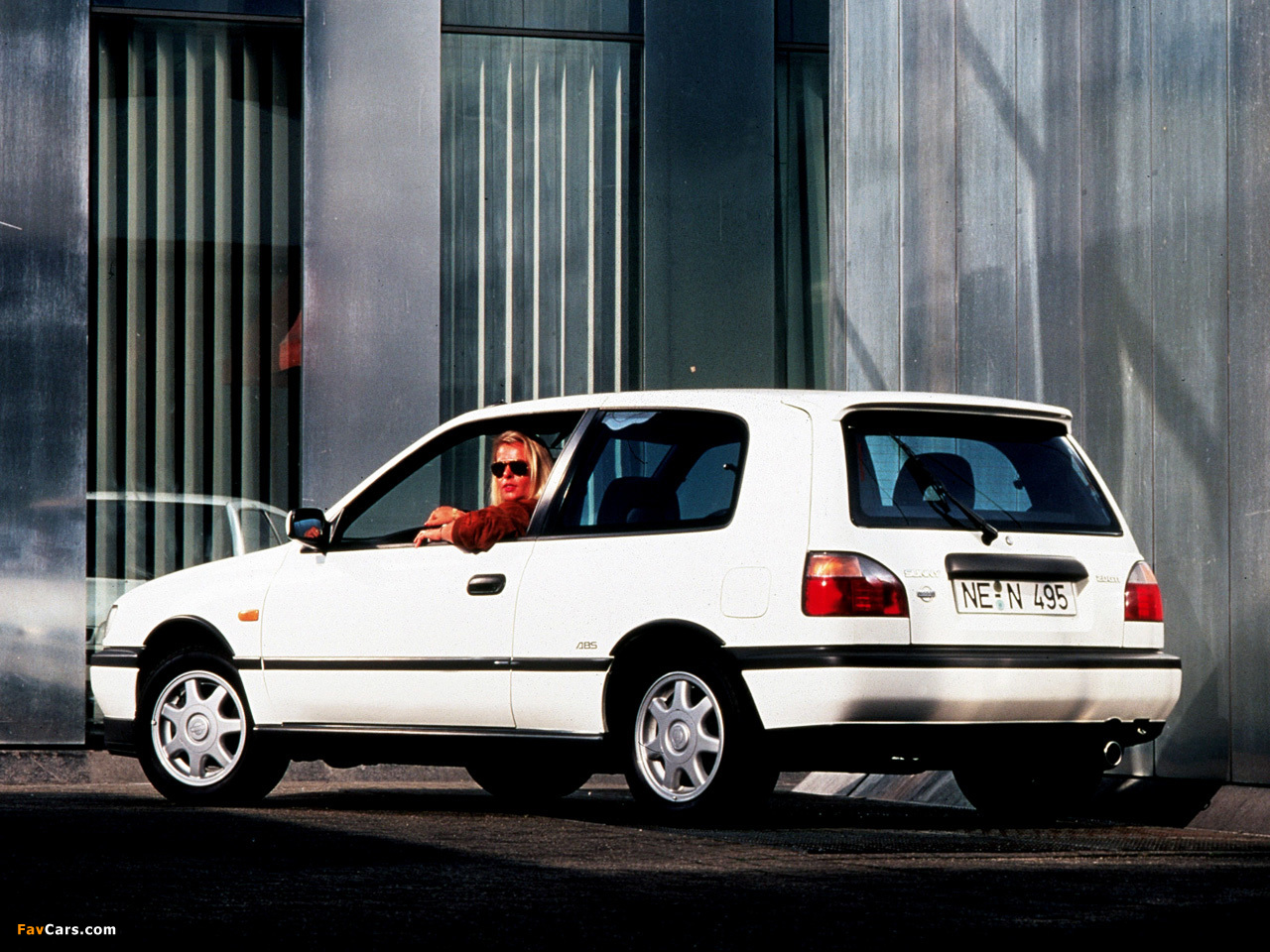 Nissan Sunny 3-door (N14) 1990–95 wallpapers (1280 x 960)