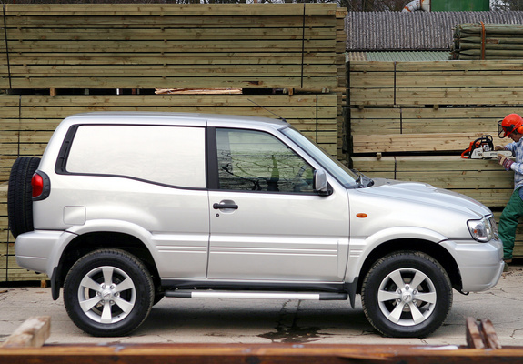 Images of Nissan Terrano II Van UK-spec (R20) 1999–2006