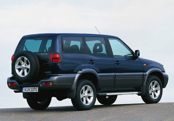 Images of Nissan Terrano II 5-door (R20) 1999–2006