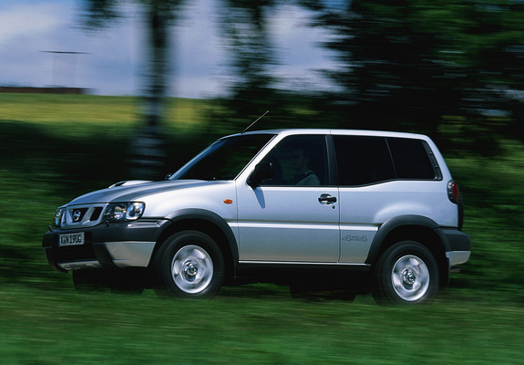 Nissan Terrano II 3-door (R20) 1999–2006 images