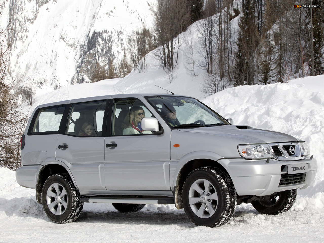 Nissan Terrano II 5-door (R20) 1999–2006 photos (1280 x 960)