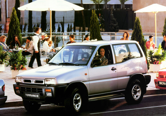Nissan Terrano II 3-door (R20) 1993–96 pictures