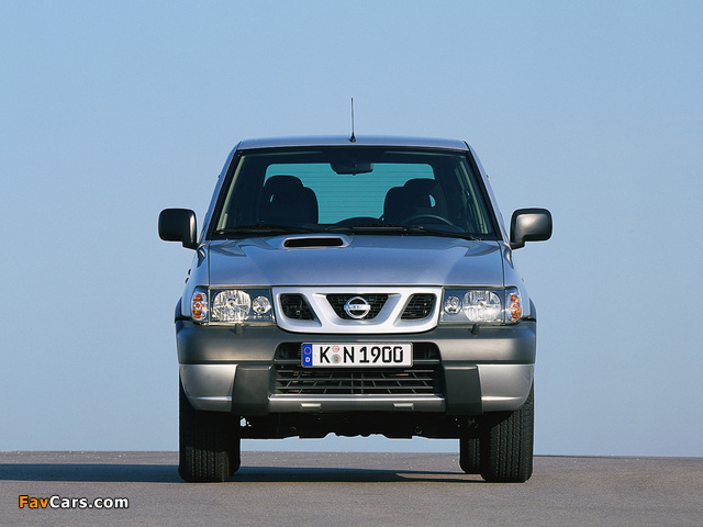 Nissan Terrano II 3-door (R20) 1999–2006 pictures (640 x 480)