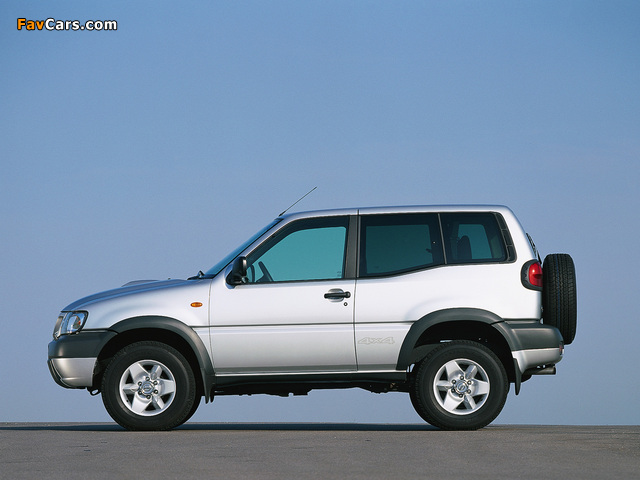 Photos of Nissan Terrano II 3-door (R20) 1999–2006 (640 x 480)