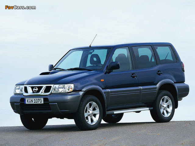 Photos of Nissan Terrano II 5-door (R20) 1999–2006 (640 x 480)