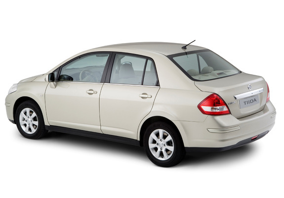 Images of Nissan Tiida Sedan (SC11) 2007–10