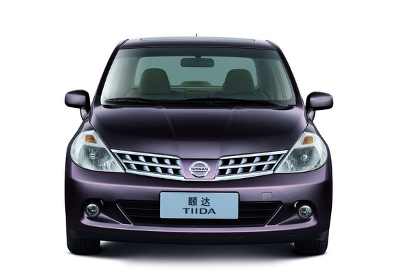 Nissan Tiida Sedan CN-spec (SC11) 2005–08 photos