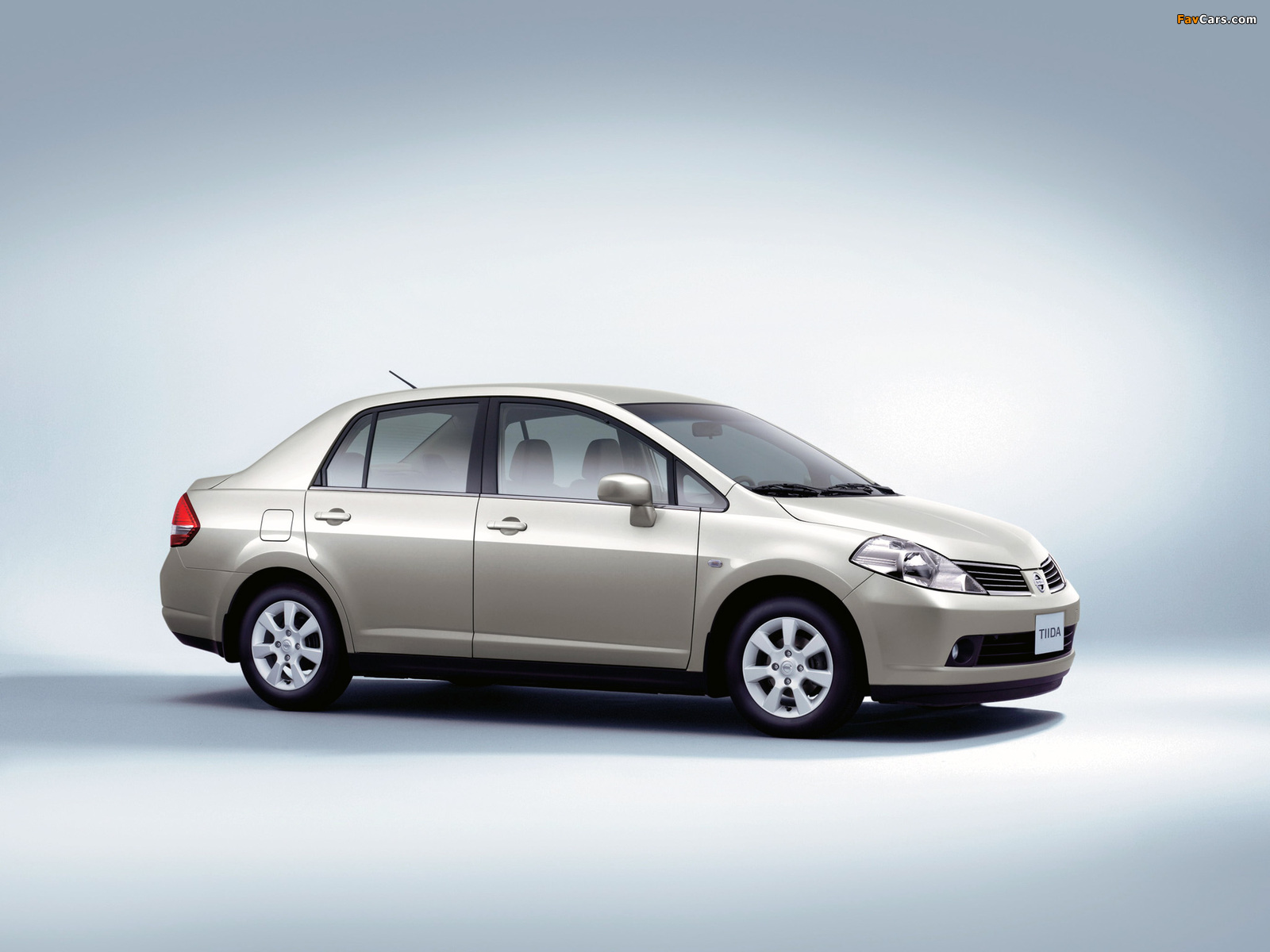 Nissan Tiida Sedan CN-spec (SC11) 2005–08 photos (1600 x 1200)