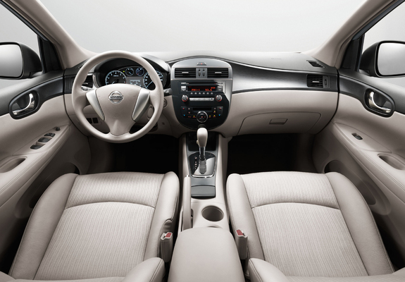 Nissan Tiida Hatchback CN-spec (C12) 2011 images