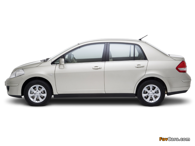 Photos of Nissan Tiida Sedan (SC11) 2007–10 (640 x 480)