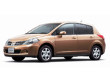 Pictures of Nissan Tiida Hatchback JP-spec (C11) 2008–12