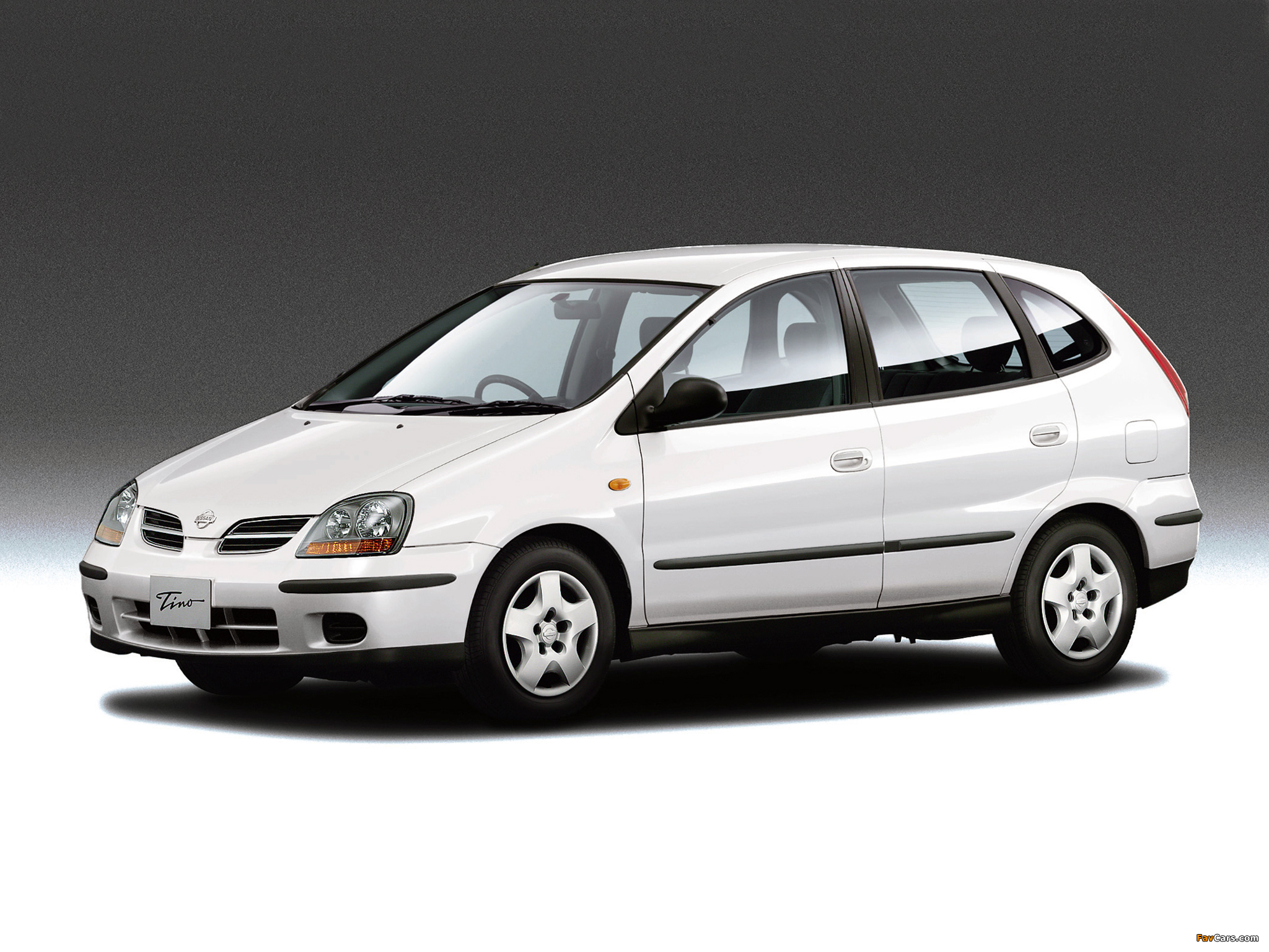 Nissan Tino (V10) 1998–2003 photos (2048 x 1536)