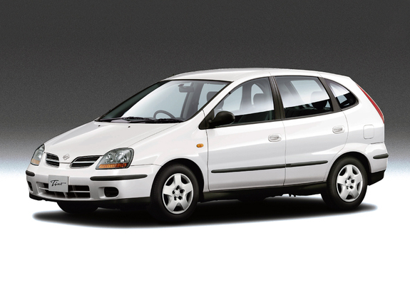 Nissan Tino (V10) 1998–2003 photos