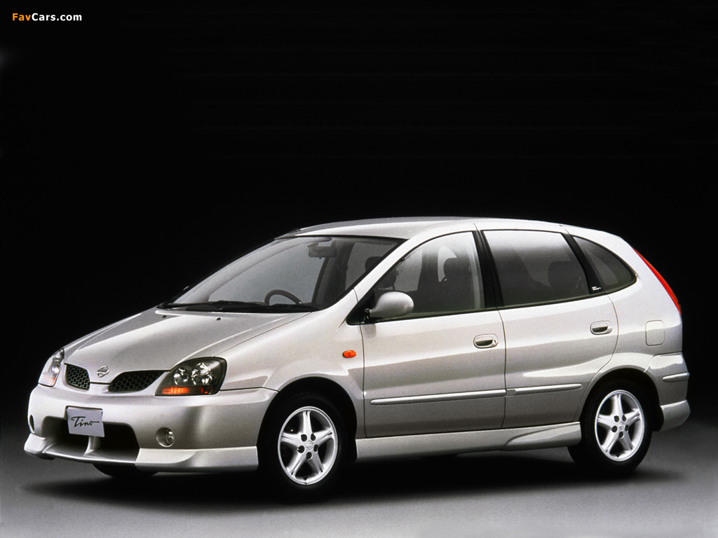 Photos of Nissan Tino (V10) 1998–2003 (1024 x 768)