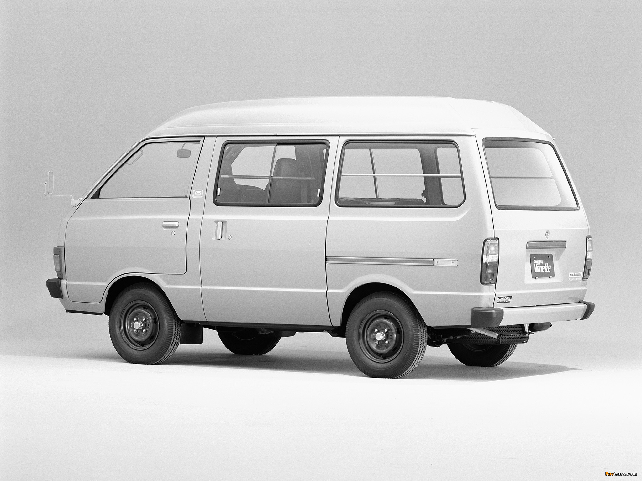 Photos of Nissan Sunny Vanette Van High-Roof (C120) 1979–85 (2048 x 1536)