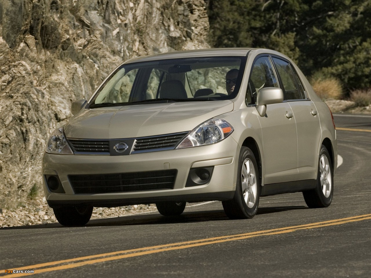 Images of Nissan Versa Sedan 2006–09 (1280 x 960)